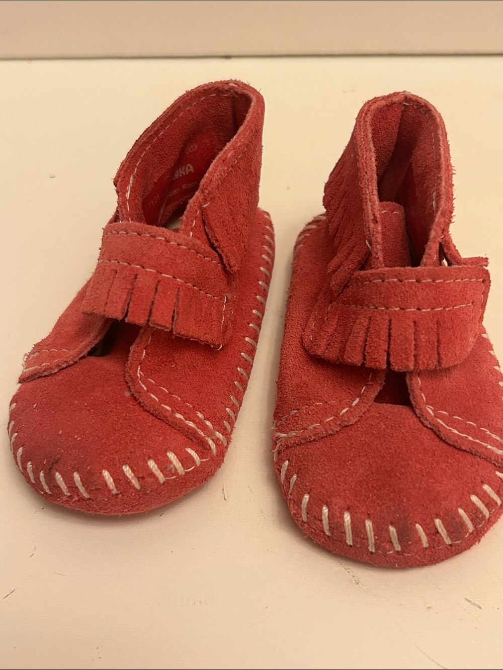 Minnetonka baby girl leather suede pink mocassins Sz 3